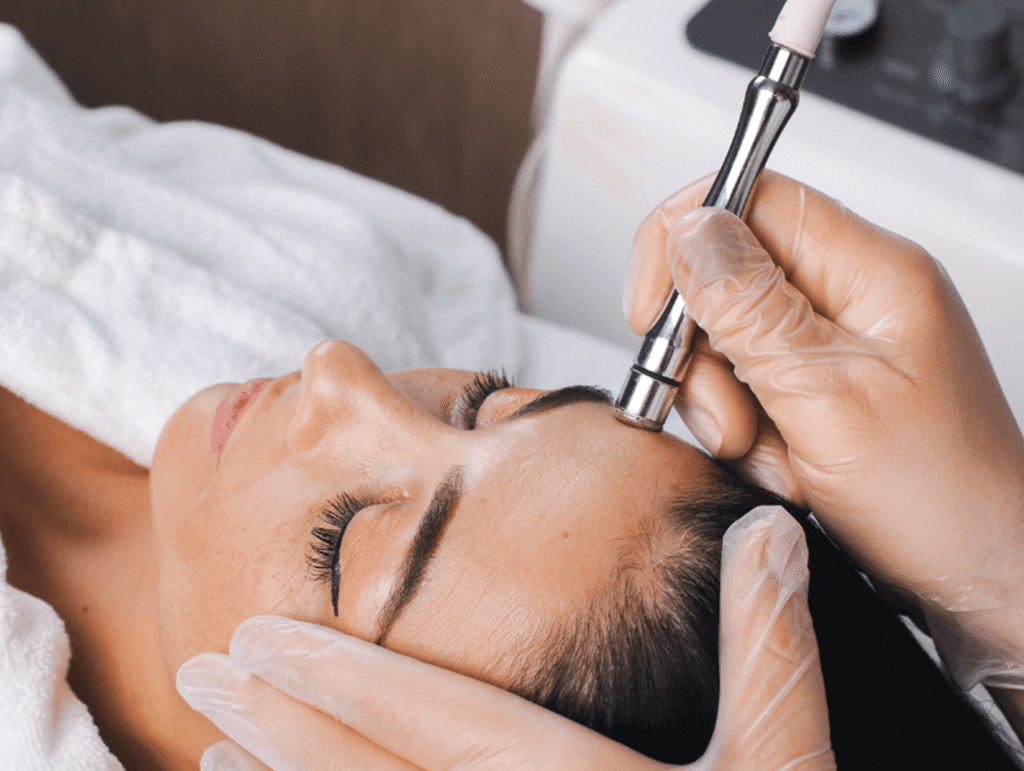 RF и микрониидлинг | Услуги от Hill Clinic
